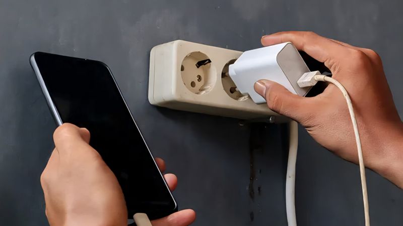 Cảnh báo thói quen mà người dùng iPhone và Android nên tránh - 2