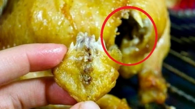 3 bộ phận "vừa bẩn, vừa độc" của con gà, nhiều người không biết tưởng bổ - Ảnh minh họa 2