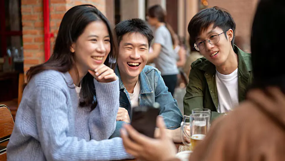 4 cách trả lời thể hiện EQ cao, dễ nhận được thiện cảm khi được ai đó khen ngợi - Ảnh minh họa 2