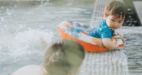 5 nguyên tắc phụ huynh phải khắc cốt ghi tâm khi cho trẻ xuống nước