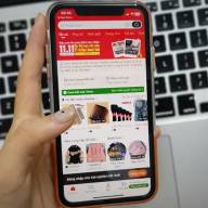 Từ 1/7, người bán hàng trên sàn thương mại điện tử đóng thuế thế nào?